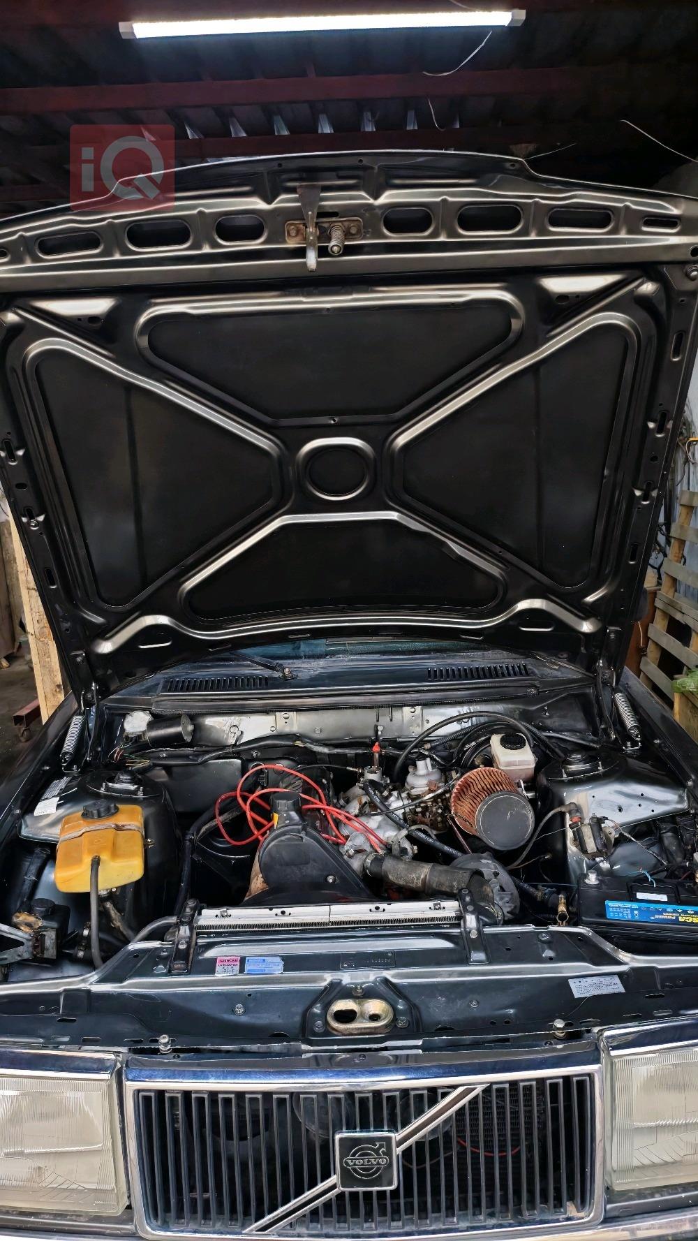 فولفو 240